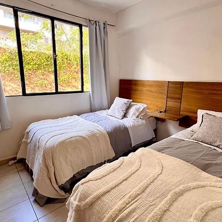 Departamento De 2 Dormitorios, Excelente Ubicacion 멘도사 외부 사진